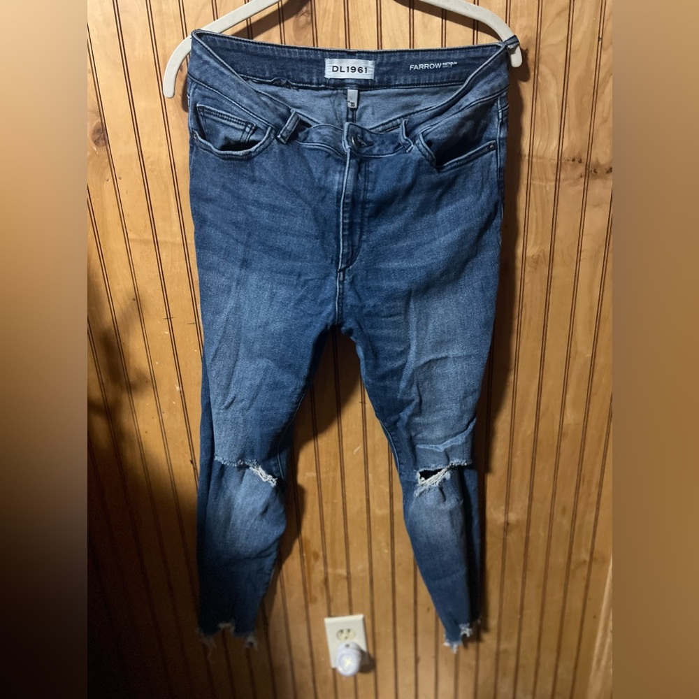 These were my go to jeans! So cute with a sneaker or bootie